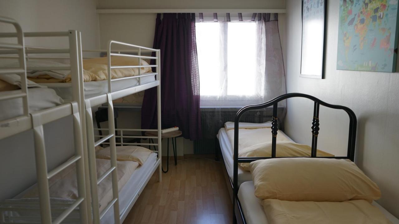 Hotel & Backpackers Zak ชาฟเฮาเซน ภายนอก รูปภาพ