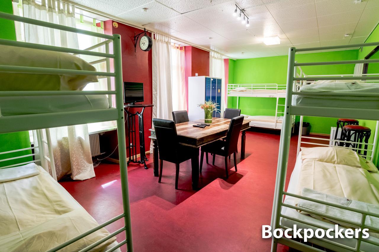 Hotel & Backpackers Zak ชาฟเฮาเซน ภายนอก รูปภาพ