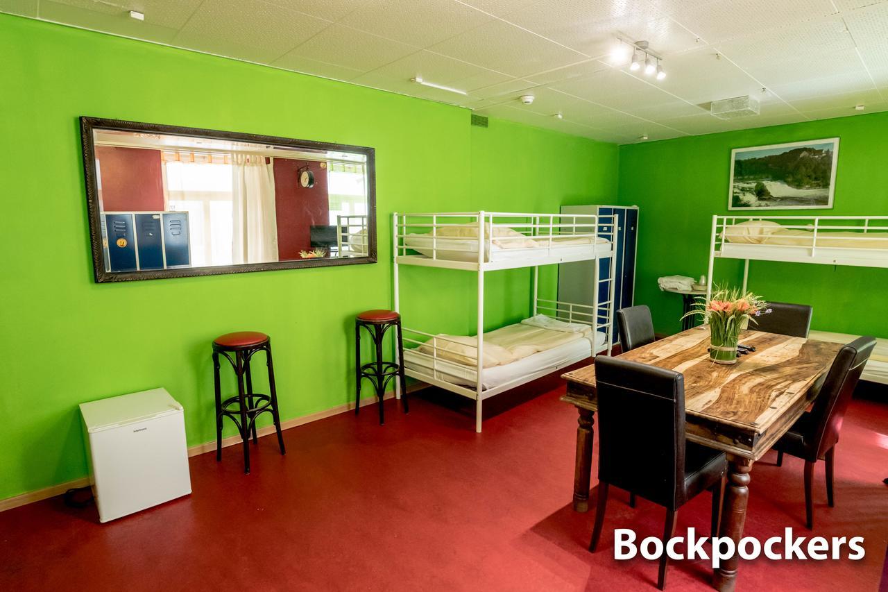 Hotel & Backpackers Zak ชาฟเฮาเซน ภายนอก รูปภาพ