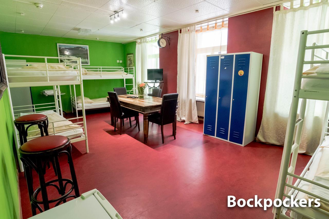 Hotel & Backpackers Zak ชาฟเฮาเซน ภายนอก รูปภาพ