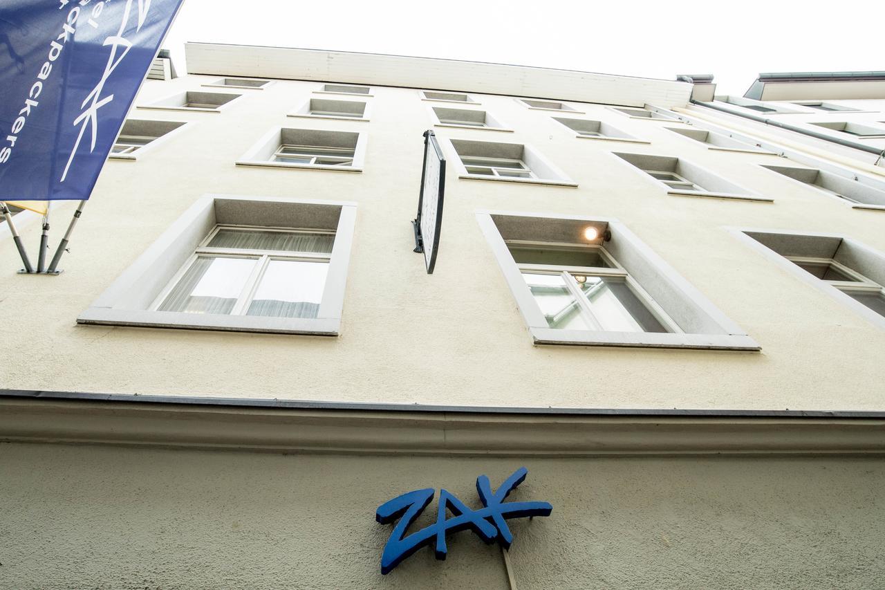 Hotel & Backpackers Zak ชาฟเฮาเซน ภายนอก รูปภาพ